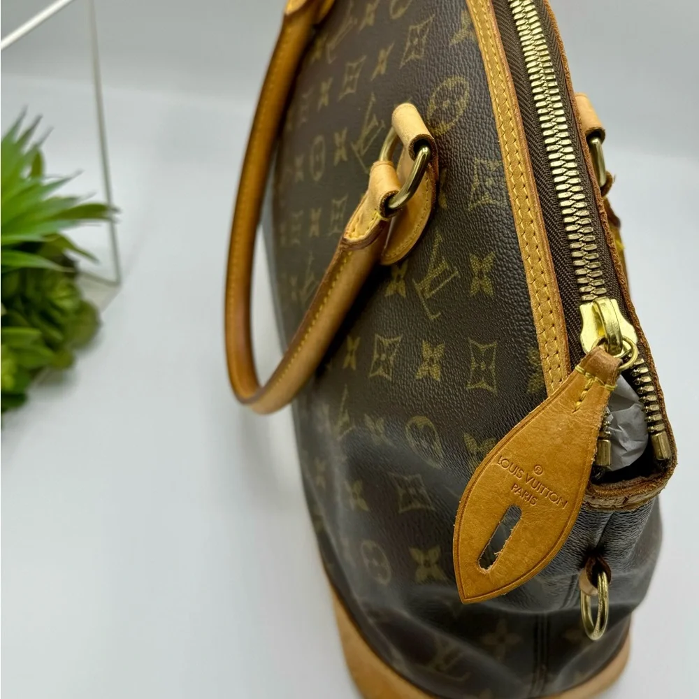 AUTHENTIC LOUIS VUITTON MONOGRAM - Picture 2 of 16